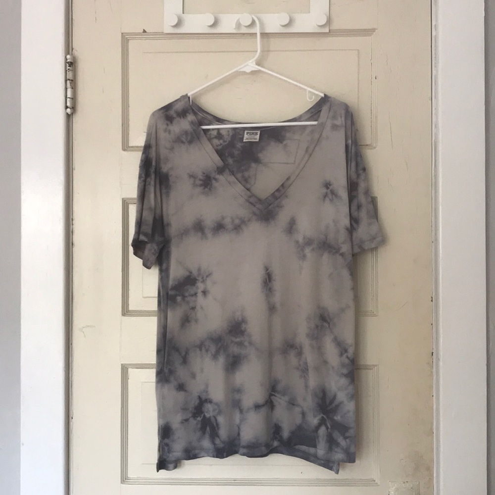 VS Pink V neck t shirt